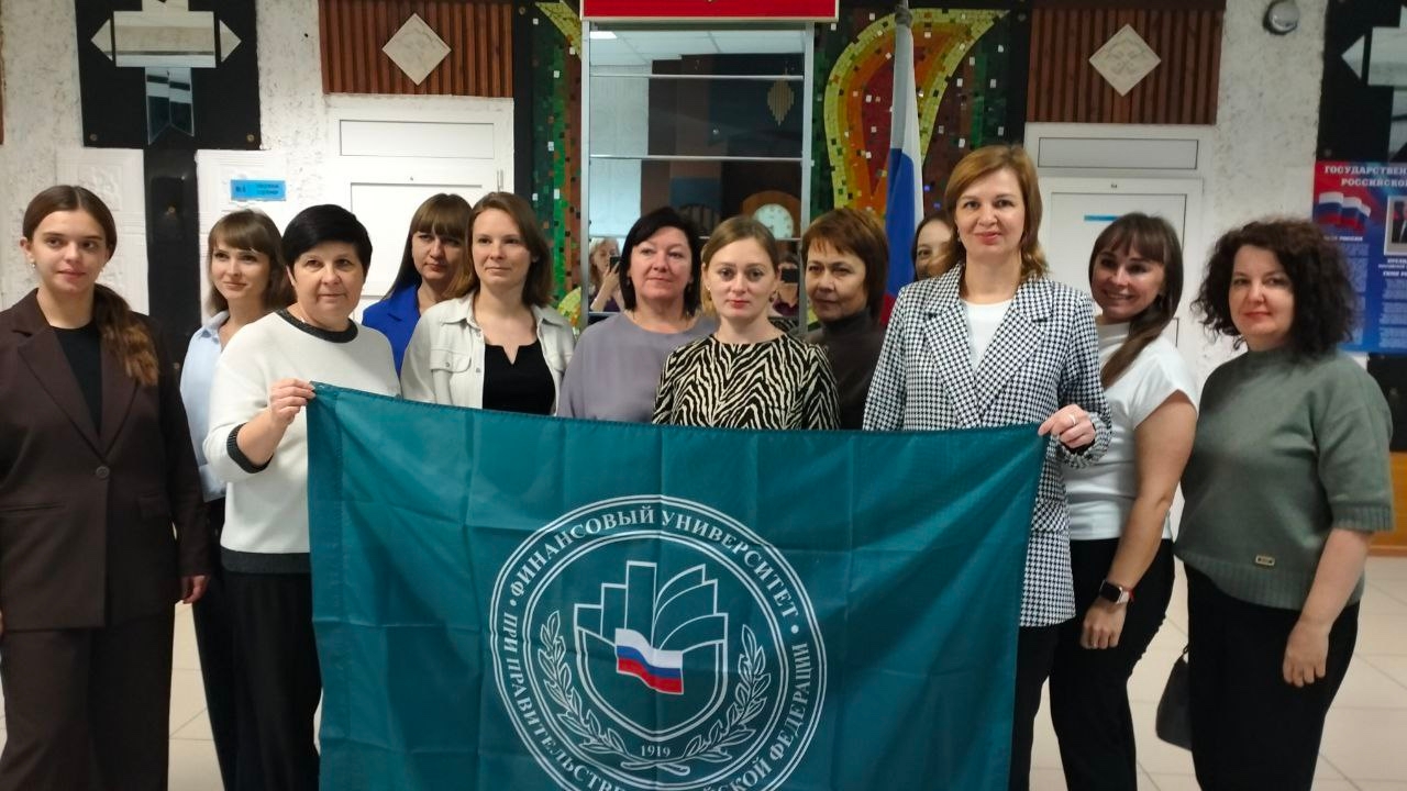 Выпускники разных лет посетили музей колледжа