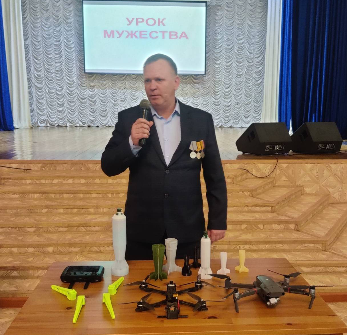 «Урок мужества» – встреча студентов филиала с выпускником, участником СВО